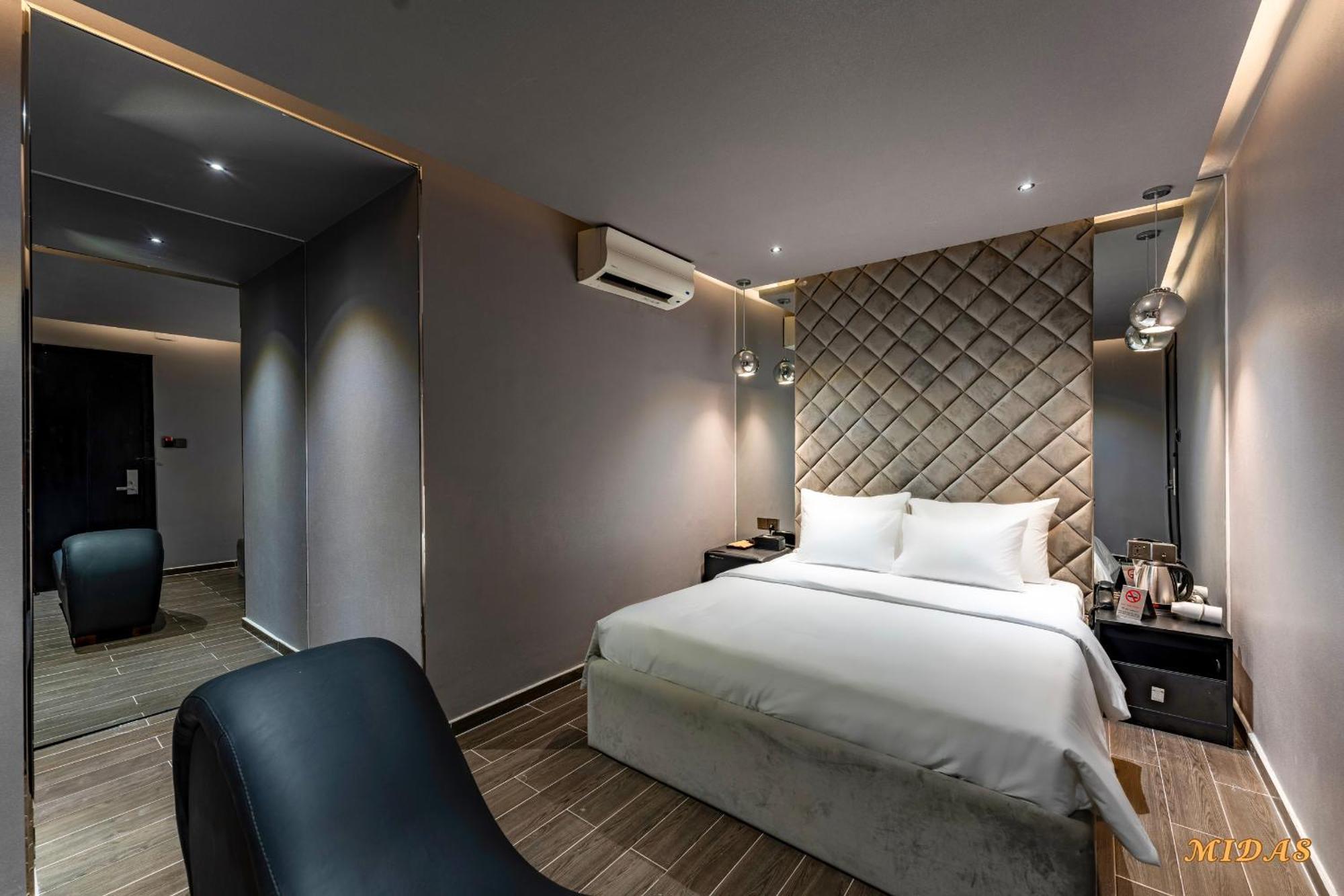 Midas Hotel 2 Ho Chi Minh City Bagian luar foto