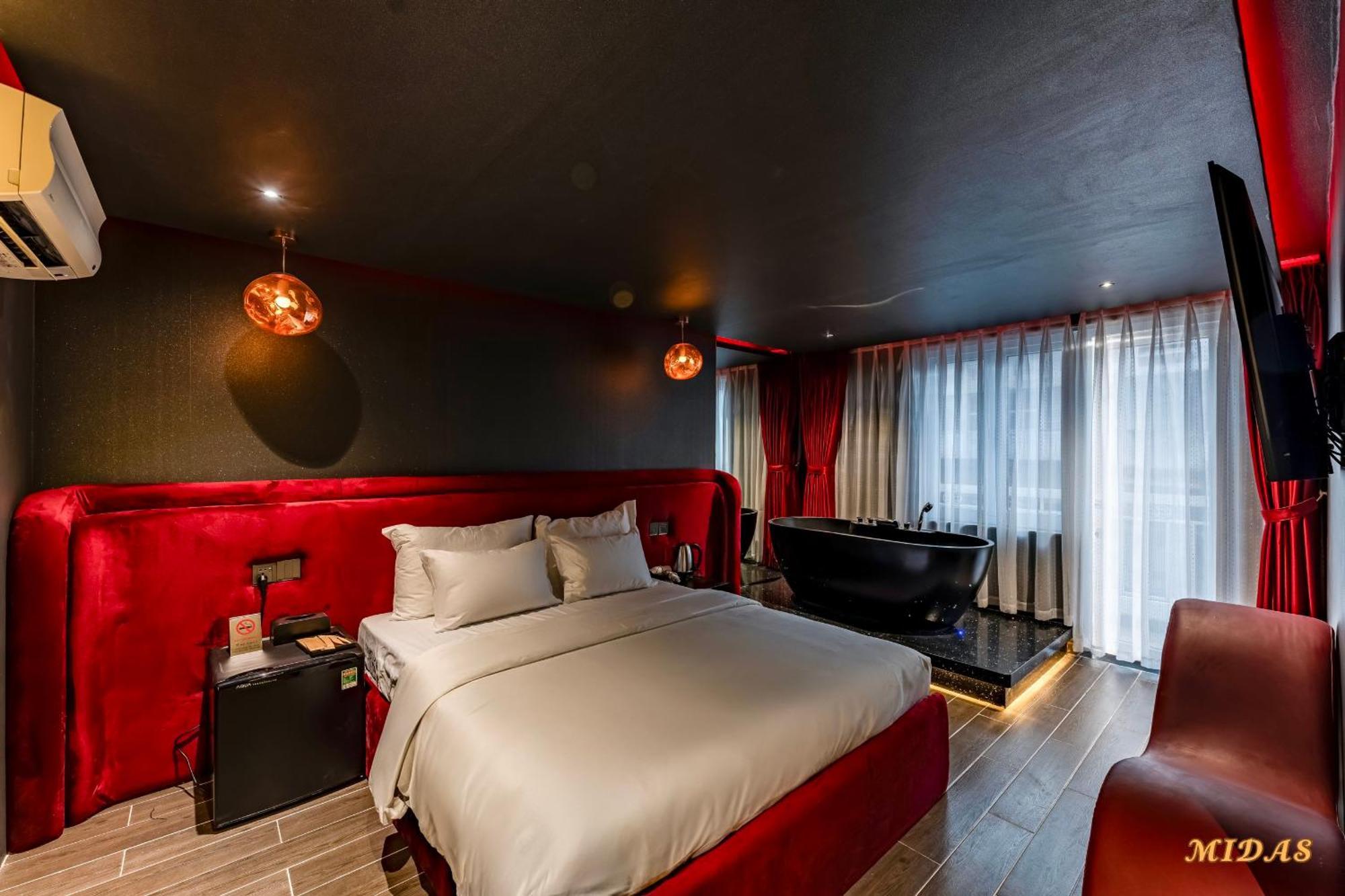 Midas Hotel 2 Ho Chi Minh City Bagian luar foto