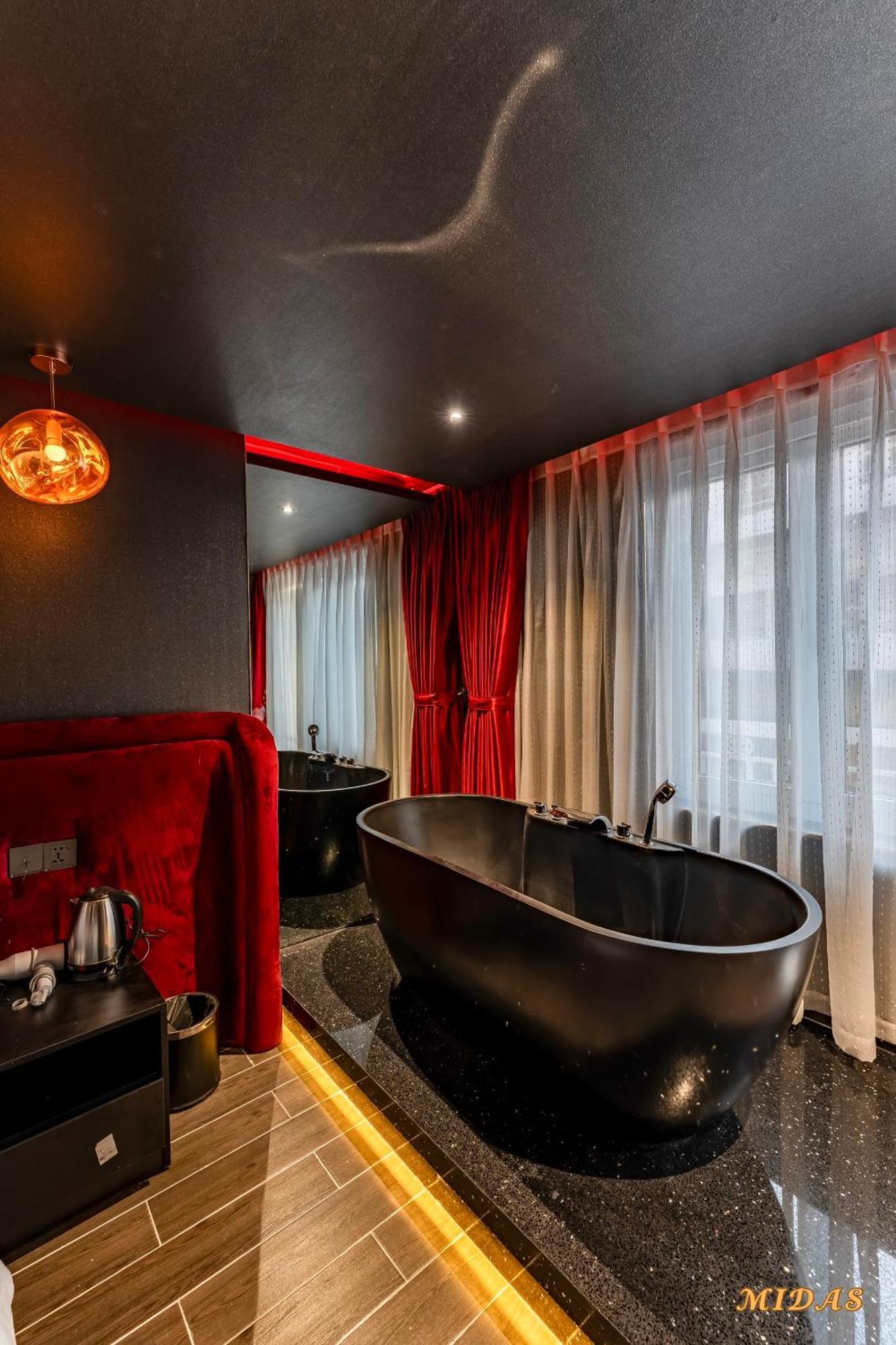 Midas Hotel 2 Ho Chi Minh City Bagian luar foto