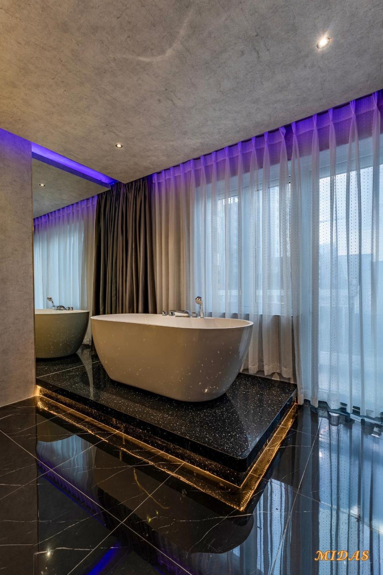 Midas Hotel 2 Ho Chi Minh City Bagian luar foto